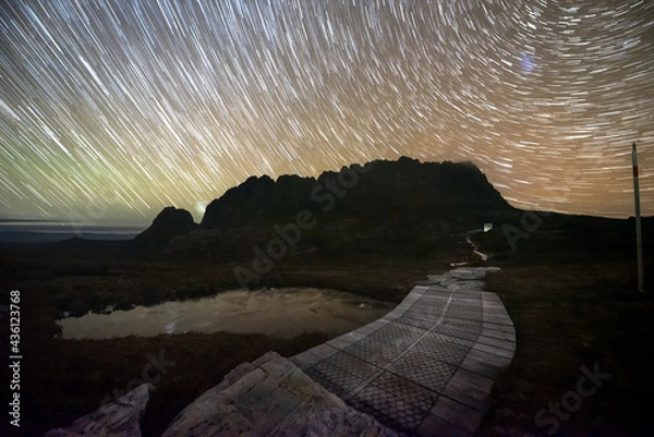 Obraz Star Trails over Cradle Mountain Summit and the Overland Track