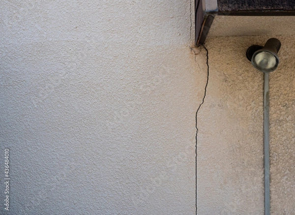 Obraz 【住宅壁面劣化】街中にある建物劣化箇所