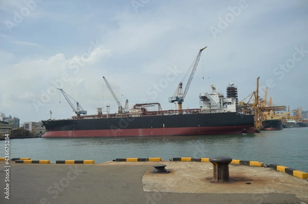 Obraz cranes in port