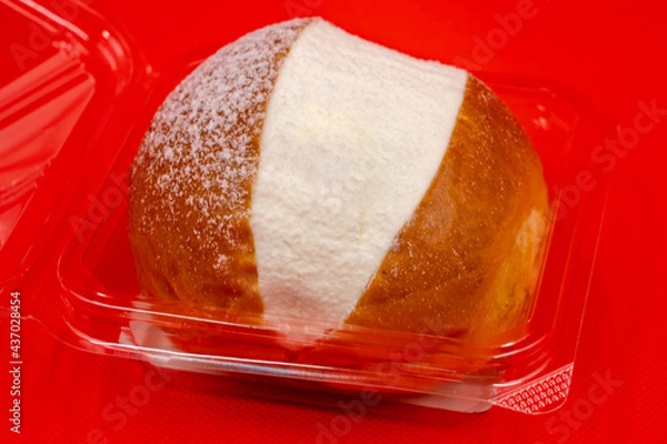 Obraz プラケースに入ったマリトッツォ