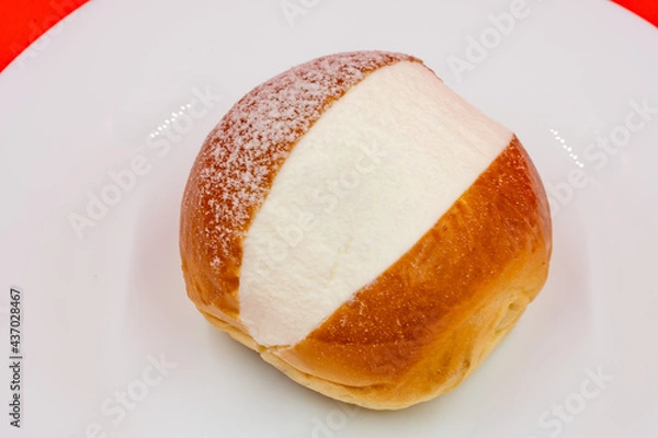 Obraz 皿の上のマリトッツォ