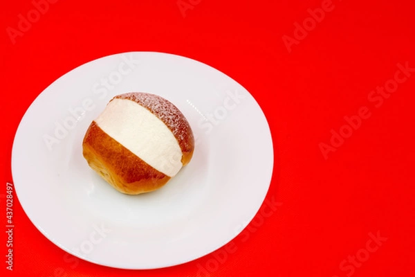 Obraz 皿の上のマリトッツォ