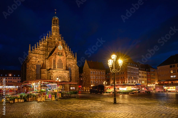 Obraz Long exposure image of the Nuremberg city at night