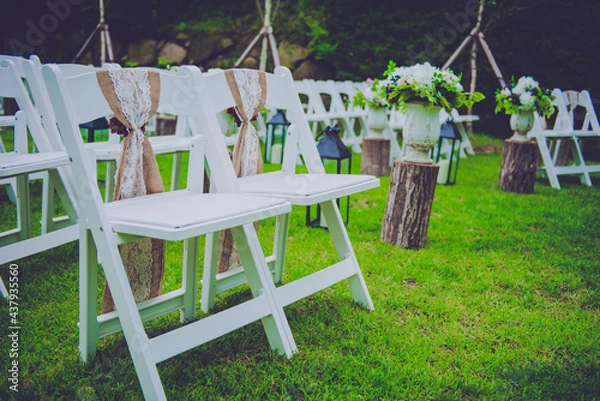 Fototapeta 야외 결혼식 의자