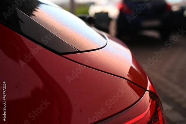 Obraz Mercedes CLA Rot im Abendlichen Gegenlicht 