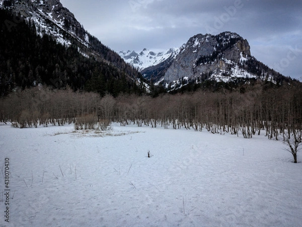 Fototapeta snow covered mountains