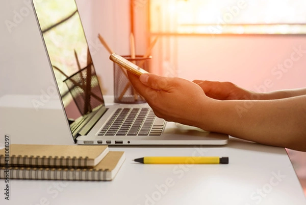 Obraz person working on laptop