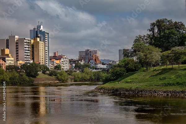 Obraz river in the city