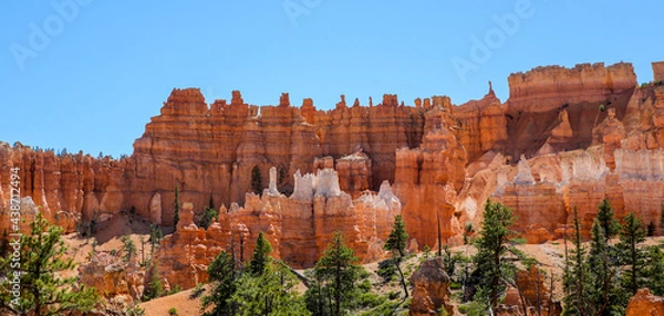 Obraz Images of the incredible red rock formations in Bryce Canyon National Park, Utah. 