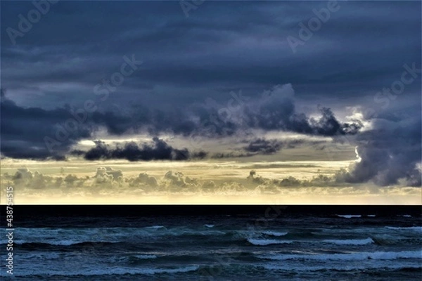 Obraz Looking Out Into the Ocean