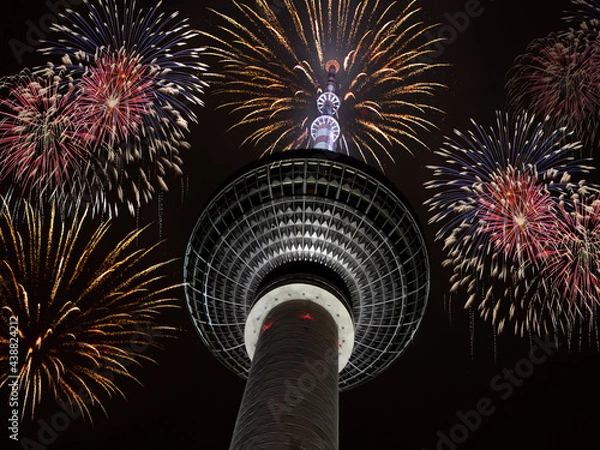 Obraz New Years Eve fireworks at the Berlin TV Tower (Berliner Fernsehturm)