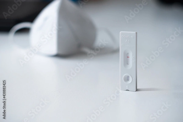 Obraz Corona test at home: negative covid antigen test