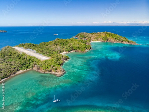 Fototapeta aerial views at islas secas, panama