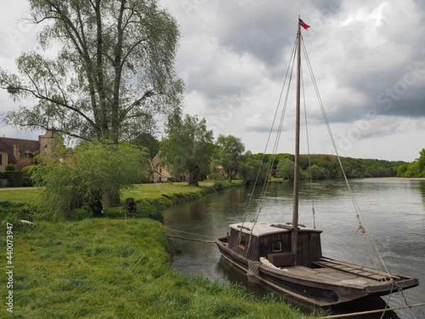Obraz boat on the river