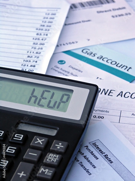 Fototapeta Rachunki i kalkulator wyświetlają „POMOC”