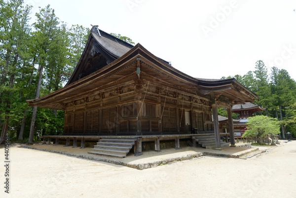 Fototapeta 高野山壇上伽藍　大会堂　和歌山県高野町