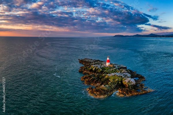 Fototapeta Aerial view of Dalkey Island. Sunset Vico Bathing Place, 
This pool is situated at the outdoor Vico bathing area on the coast at Dalkey - Killiney Dublin . Blackrock, dun Laoghaire - Ireland