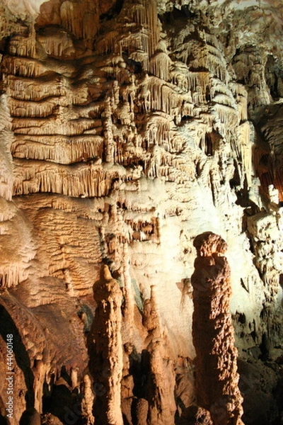 Obraz сталактито-сталагмитовая стена