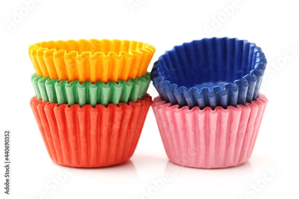Obraz cupcake liners isolated on white background