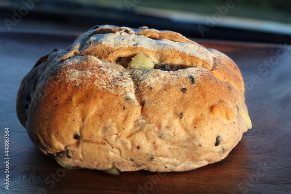 Obraz ゴツゴツした丸い形のパン