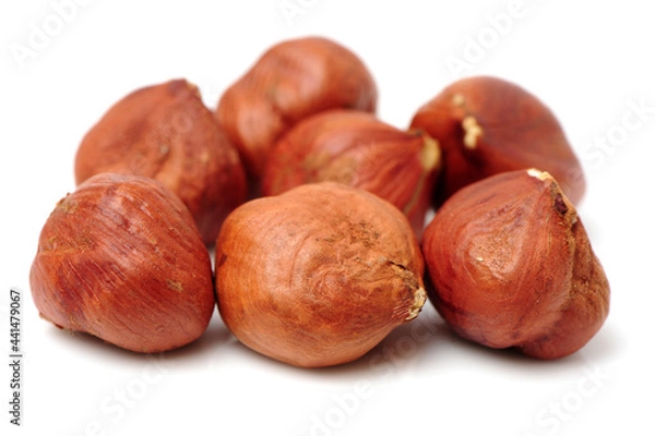 Obraz hazelnuts isolated on white background