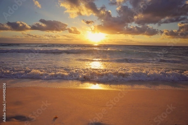 Obraz sunrise on the beach