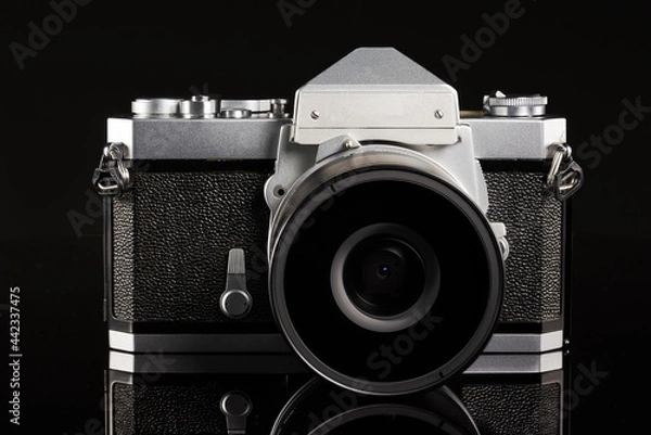 Obraz アンティークカメラに広角レンズをつける