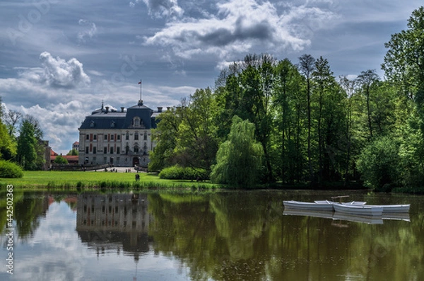 Fototapeta Palace garden in Pszczyna Castle, Zamek w Pszczynie, Poland