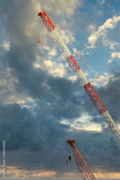 Obraz 空に伸びるクレーン