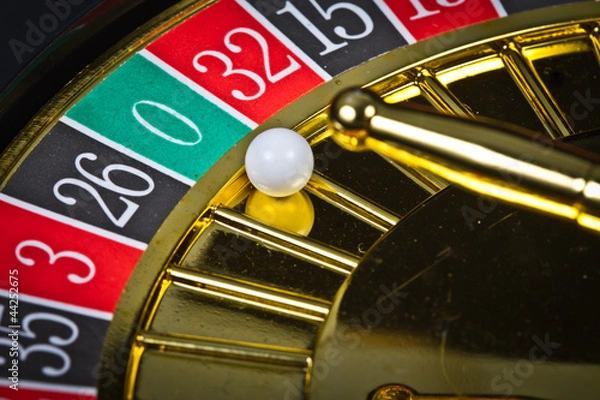 Obraz A roulette with the ball in 0