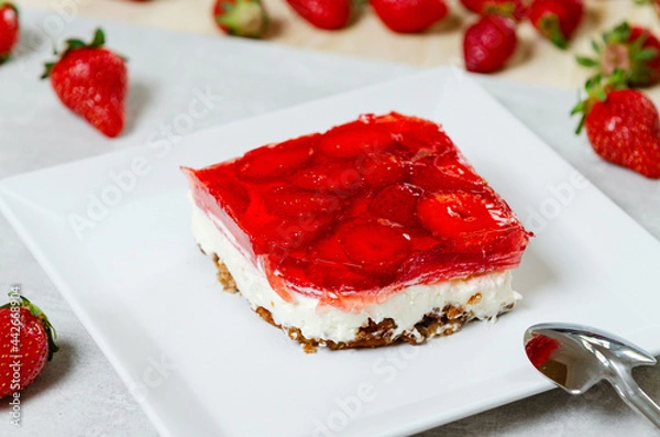 Obraz STRAWBERRY PRETZEL SALAD