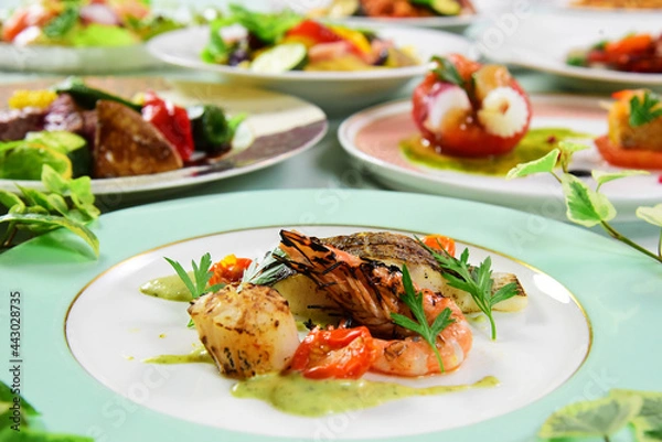 Fototapeta フレンチ　魚と海老のグリル