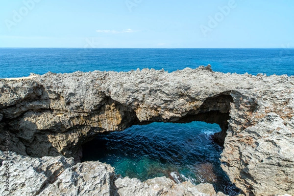 Obraz 鹿児島県　沖永良部島のフーチャ　潮吹き上げ洞窟