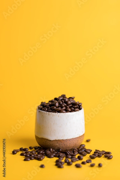 Obraz chocolate cake with coffee beans
