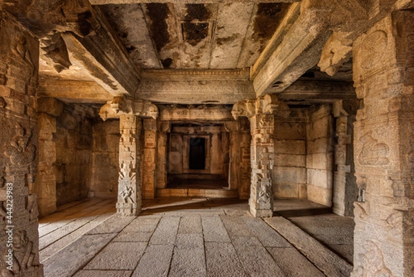 Fototapeta View of Chandrasekhara Temple, The ruins of ancient city Vijayanagar at Hampi, Karnataka, India