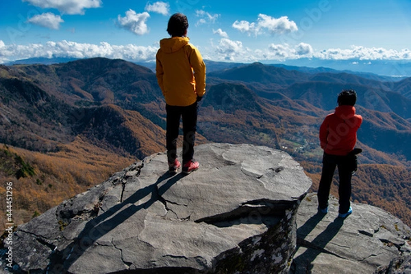Fototapeta 男と山頂