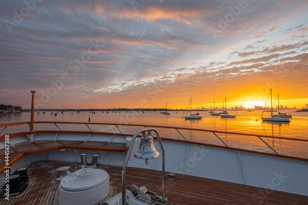 Obraz sunrise from the bow