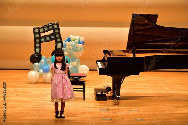 Fototapeta 2021年　ピアノコンサート