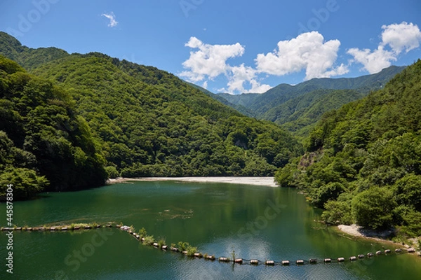 Obraz 7月半ば（夏）、片桐ダムと松川湖 長野県 松川町