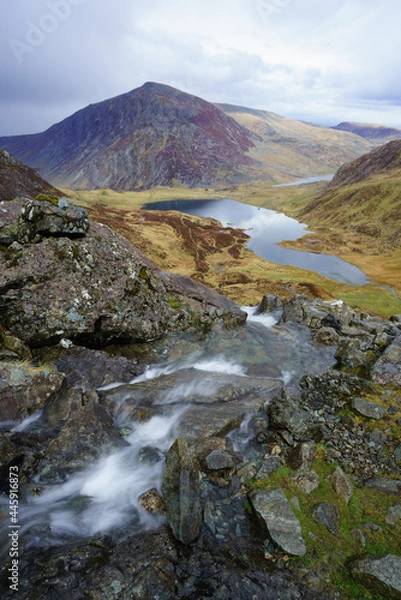 Fototapeta Pen Yr Ole Wen in Snowdonia national park shot from Devil's Kitchen in Cym Idwal