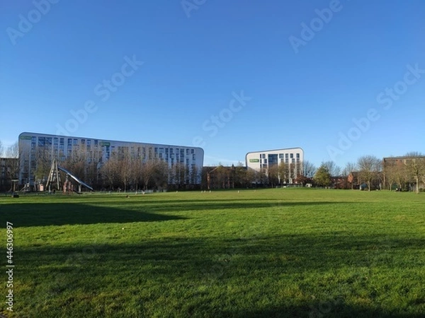 Obraz building in the park