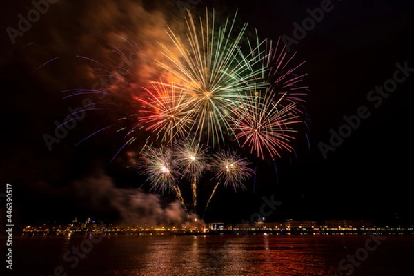 Fototapeta Feu d'artifices 14 juillet Bordeaux Fête nationale 