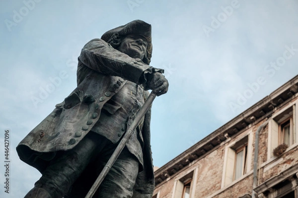 Fototapeta Statue of librettist and playwright Carlo Goldoni in Campo S. Bortolomio , Venice , Italy