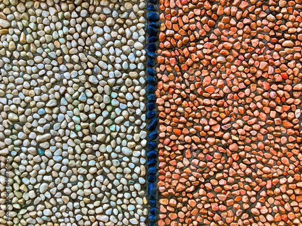 Fototapeta 鮮やかな色の石でデザインされた壁面_a_03