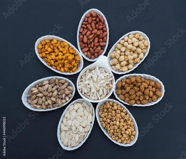 Fototapeta 
mixed nuts