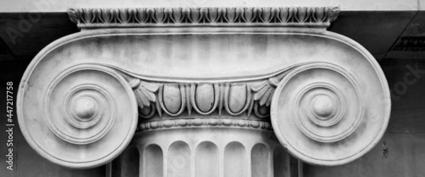 Fototapeta Ionic crown