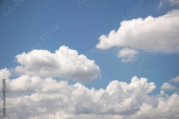 Fototapeta 파란하늘의 하얀 뭉게구름