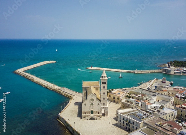Obraz Vista aerea della cattedrale di trani, puglia	