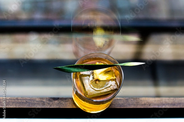 Obraz Cocktail in window