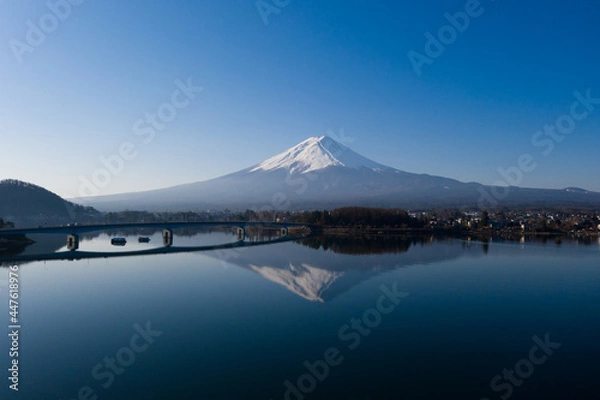Fototapeta 富士山　河口湖　河口湖大橋　反映　逆さ富士